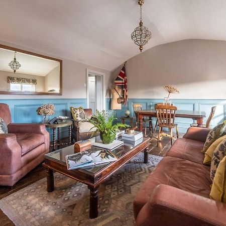 הולט Sarah'S - A Townhouse Apartment In Georgian Holt מראה חיצוני תמונה